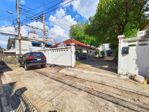 (บ้านเช่าไปแล้ว)  บ้านเช่าประชาชื่น / บ้านเดี่ยวหลังใหญ่ให้เช่าไม่แพง ใกล้เทคนิควิมล รถไฟฟ้าใต้ดินบา 1