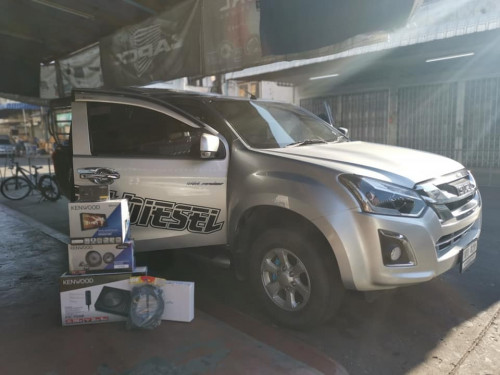 ครอบครัว kenwood มาแล้วอีกคัน จัดไปใช้ยาวๆ isuzu all new d max อัพเกรดชุดลำโพง และ bass box 1