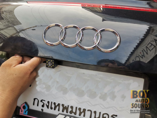 AUDI TT ก้อมานะจ๊ะ  คันนี้คุณลูกค้าน่ารักมาก มากันทั้งบ้านเลย คุณพ่อตั้งใจมาเปลี่ยนจอให้คุณลูกสาว เอ 2