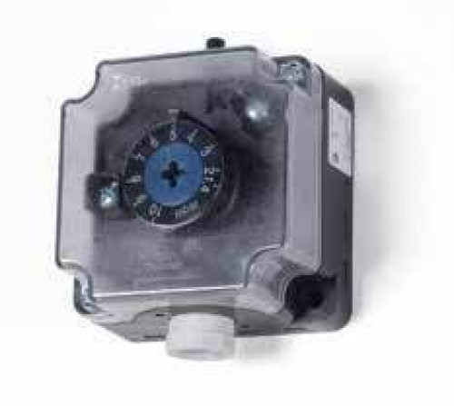 JOHNSON CONTROL Sensitive Differential Pressure Switch model.P233A-4-AAC