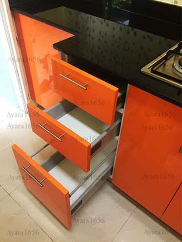 ชุดครัว Built-in ตู้ล่าง โครงซีเมนต์บอร์ด หน้าบาน PVC สีส้ม + เหลือง 8