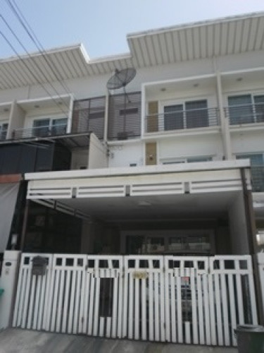 ทาวน์โฮม 3 ชั้น ม.ศุภาลัยวิลล์ ซ.พหลโยธิน52 เนื้อที่ 22 ตร.วา สายไหม พร้อมอยู่ (TH1902)