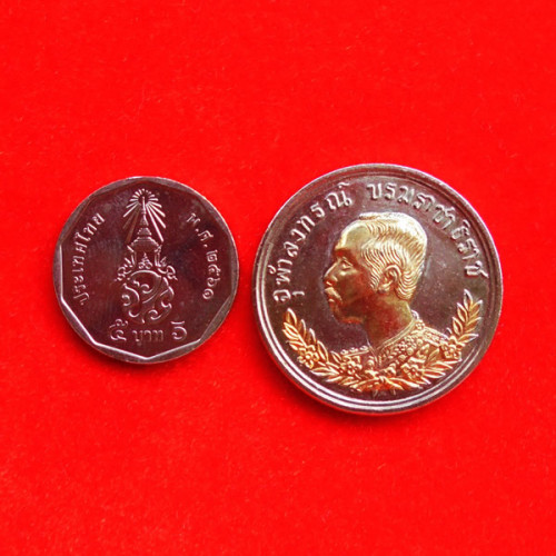 เหรียญ ร.5 ปราบฮ่อ เนื้ออัลปาก้าหน้าลงทอง หลวงพ่อศรีนวล วัดเพลง จ.นนทบุรี ปี 2536 2