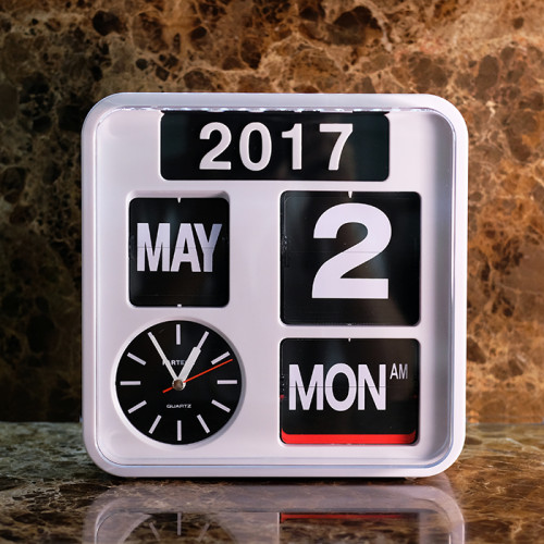 นาฬิกาพร้อมกับปฎิทินแบบแผ่นพับ (Calendar Wall Clock) AD-650 1
