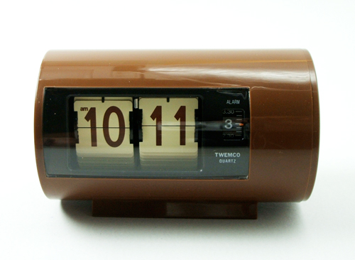 นาฬิกาตั้งโต๊ะ ระบบแผ่นพับตัวเลข TWEMCO AP-28 3