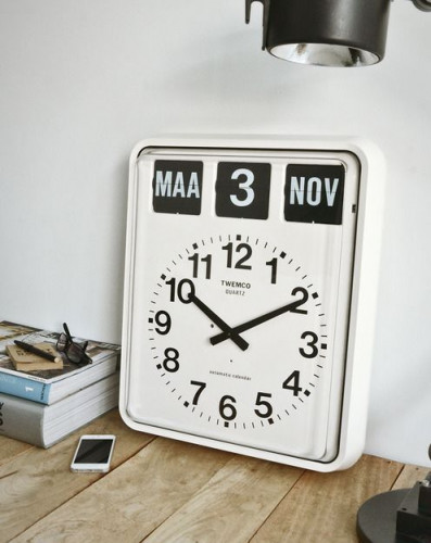 นาฬิกาพร้อมกับปฎิทินแบบแผ่นพับ Twemco (Flip clock) 1