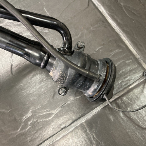 FORD FOCUS MK3 2012-2015 ฝาและท่อถังน้ำมัน 2