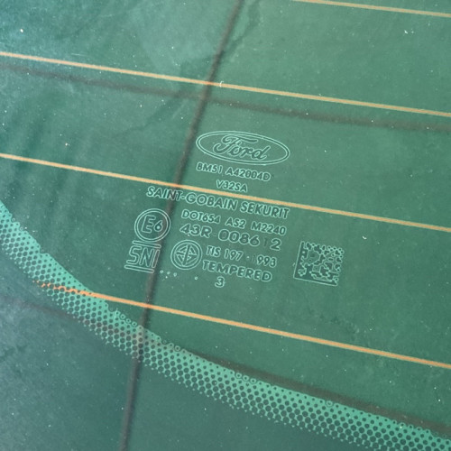 FORD FOCUS MK3 5D กระจกบังลมหลัง 1