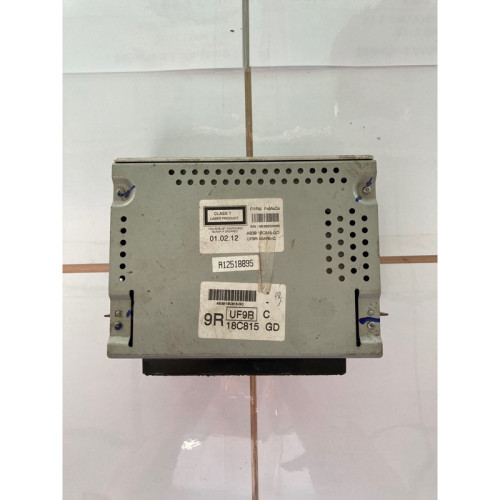 VOLVO S60 V60 2012-2015  เครื่องเล่นวิทยุและ CD 2